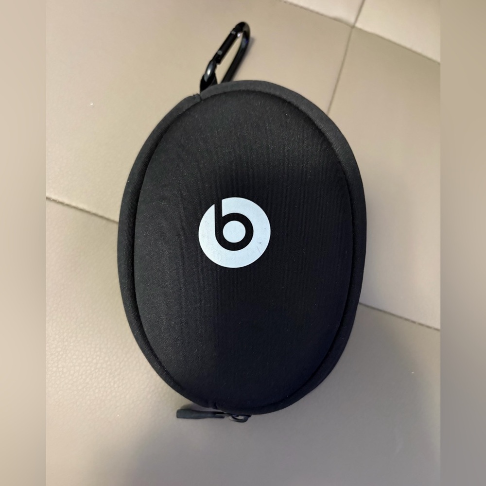 BRAND NEW BEATS BY DRE BLACK SOFT SHELL HEADPHONES CASE ONLY